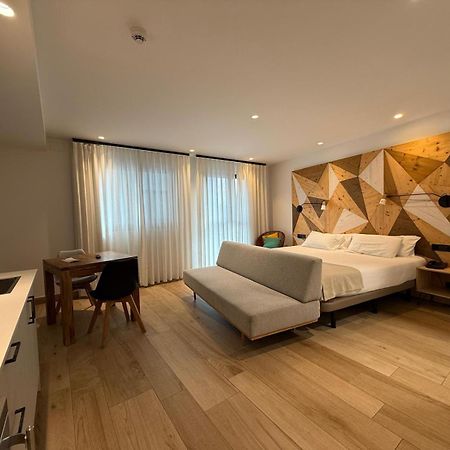 Apartahotel Dos Rios Аїнса Екстер'єр фото