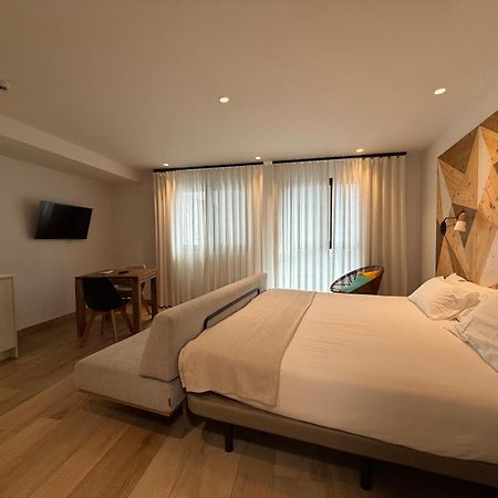 Apartahotel Dos Rios Аїнса Екстер'єр фото