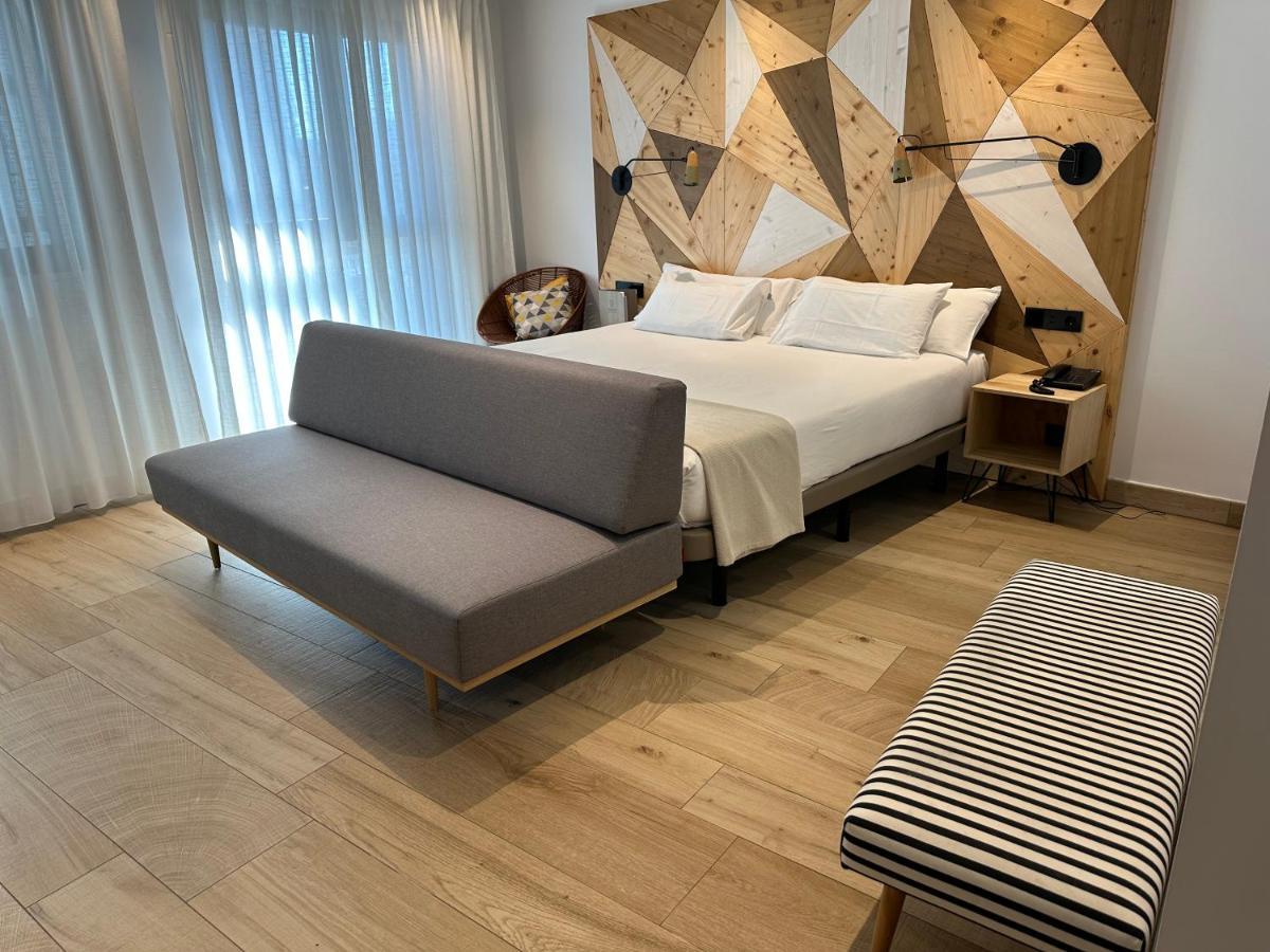 Apartahotel Dos Rios Аїнса Екстер'єр фото