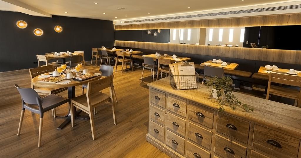Apartahotel Dos Rios Аїнса Екстер'єр фото