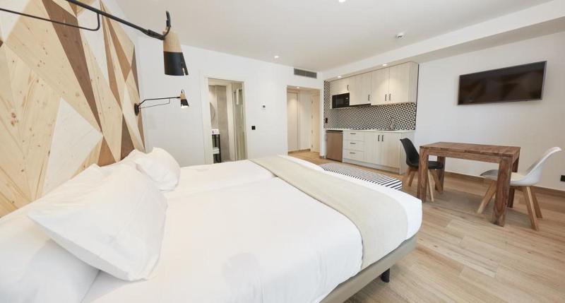Apartahotel Dos Rios Аїнса Екстер'єр фото